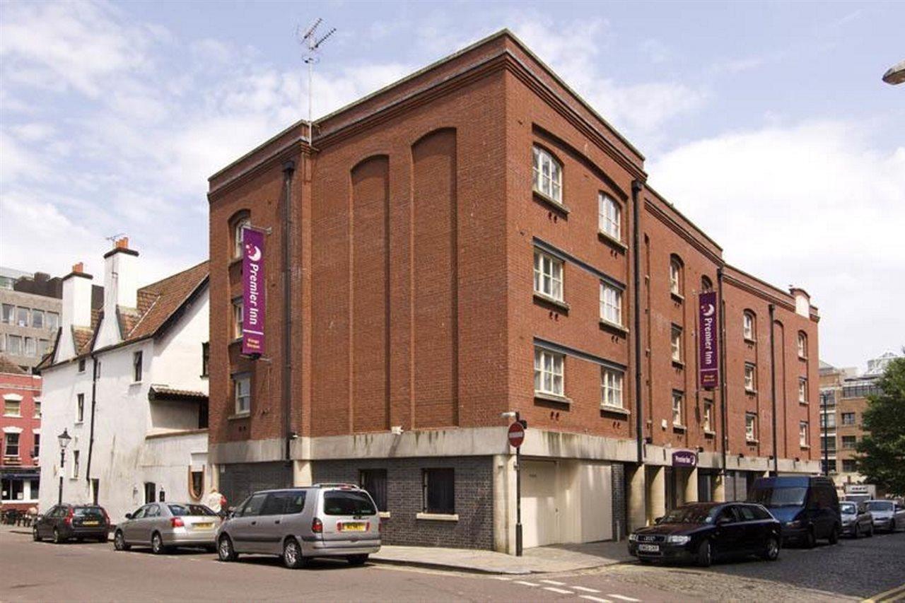 Premier Inn Bristol City Centre King Street ภายนอก รูปภาพ