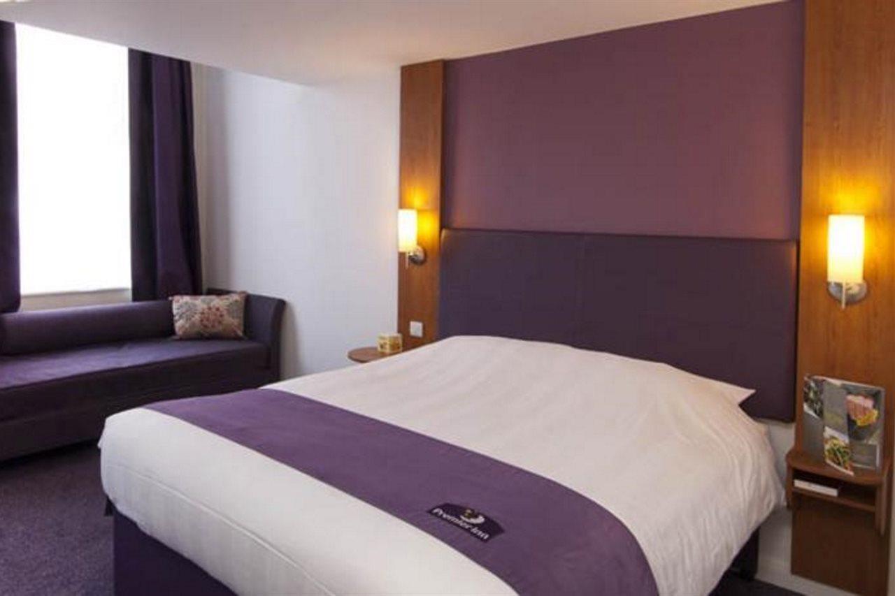 Premier Inn Bristol City Centre King Street ภายนอก รูปภาพ