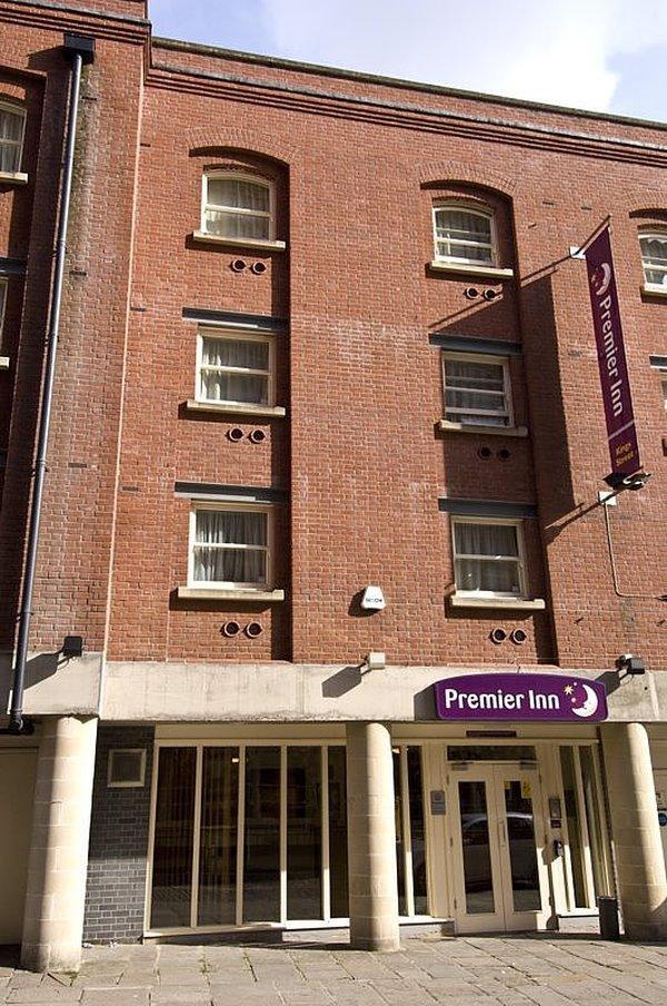 Premier Inn Bristol City Centre King Street ภายนอก รูปภาพ