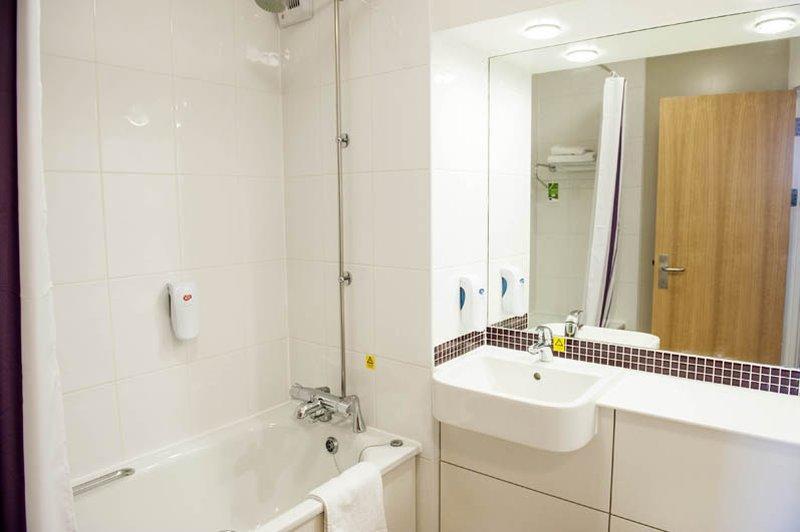 Premier Inn Bristol City Centre King Street ภายนอก รูปภาพ