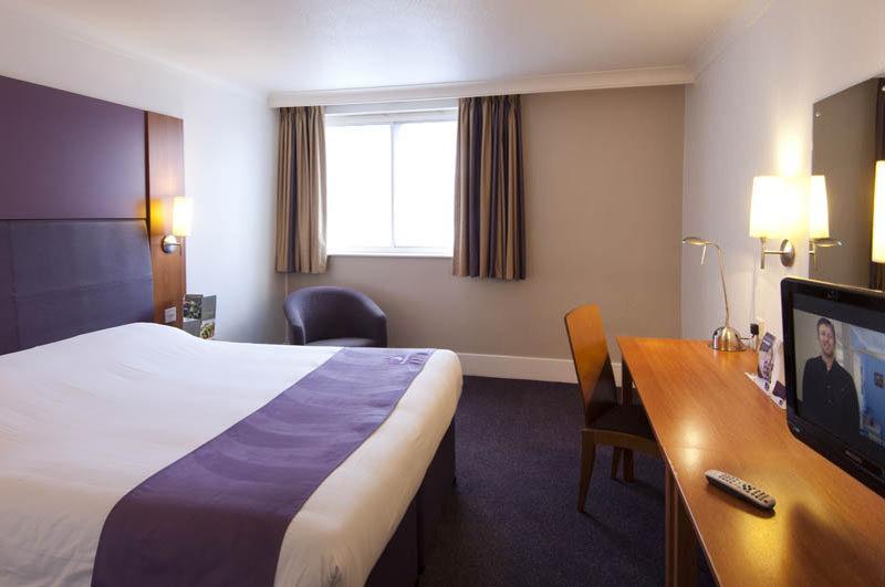 Premier Inn Bristol City Centre King Street ภายนอก รูปภาพ